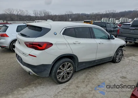 2022 BMW X2 Sdrive28I z USA, uszkodzony, nr VIN WBXYH9C07N5U29256